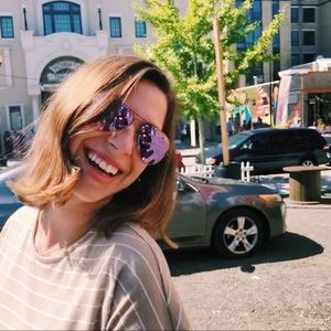 Meet your Posher, Emma